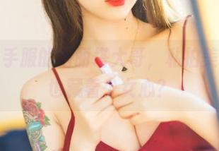 一身水手服的洛丽塔大哥，私拍美图中竟也藏着少女心？