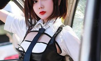 炸蛋Boom的写真挑战：如何让秘书也美出新高度