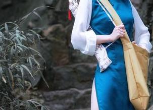 AliceInWonderland？哦不，其实是王胖胖u的图包，下载来感受梦游的感觉吧