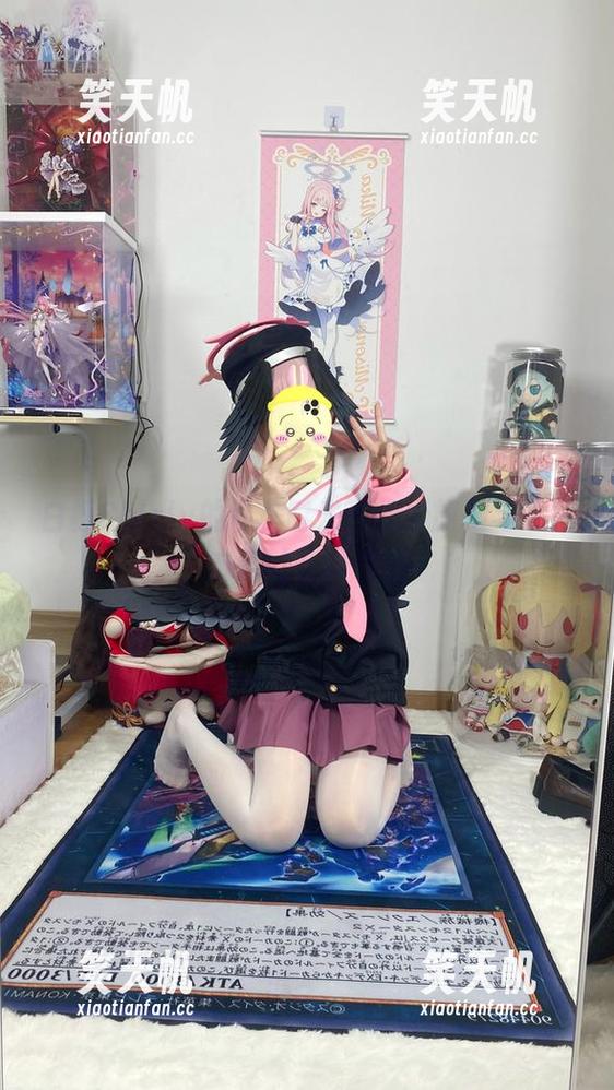 白栎Shirly 白栎Shirly的私房时光:烟尘旗袍与明日方舟的奇妙碰撞