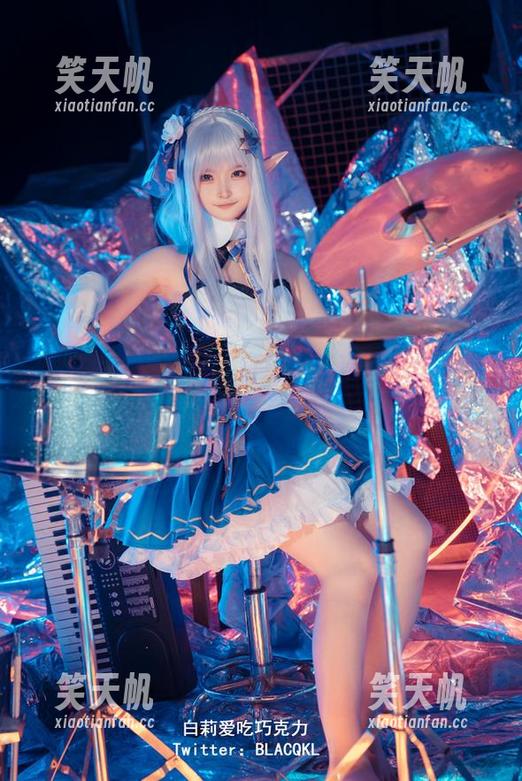 白莉爱吃巧克力 黑白色调的幽默:白莉爱吃巧克力作品资源的奇妙之旅