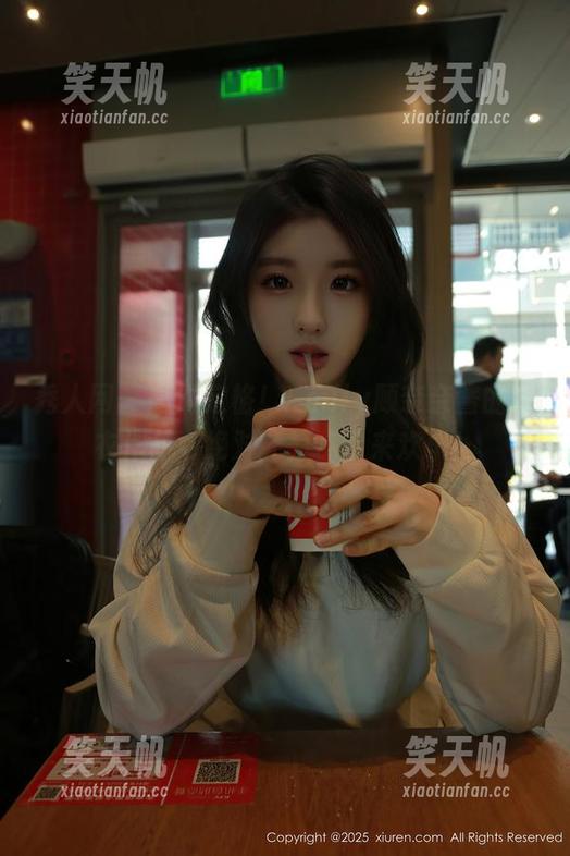 秀人网-Emily顾奈奈酱 秀人网 - 高清定格!Emily顾奈奈酱的睡衣作品,绝对能为你带来欢乐!