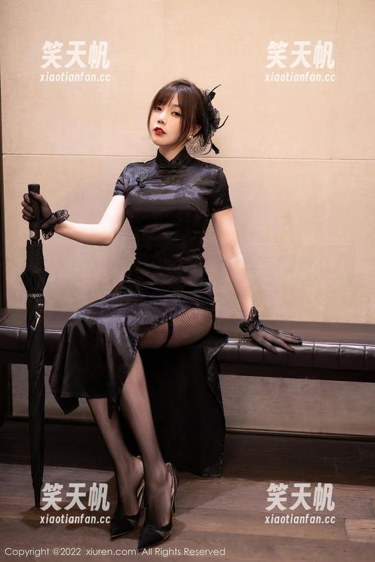秀人网 - 杨倩倩泳衣美图分享：每一张都是夏天的味道，下载只需一键！