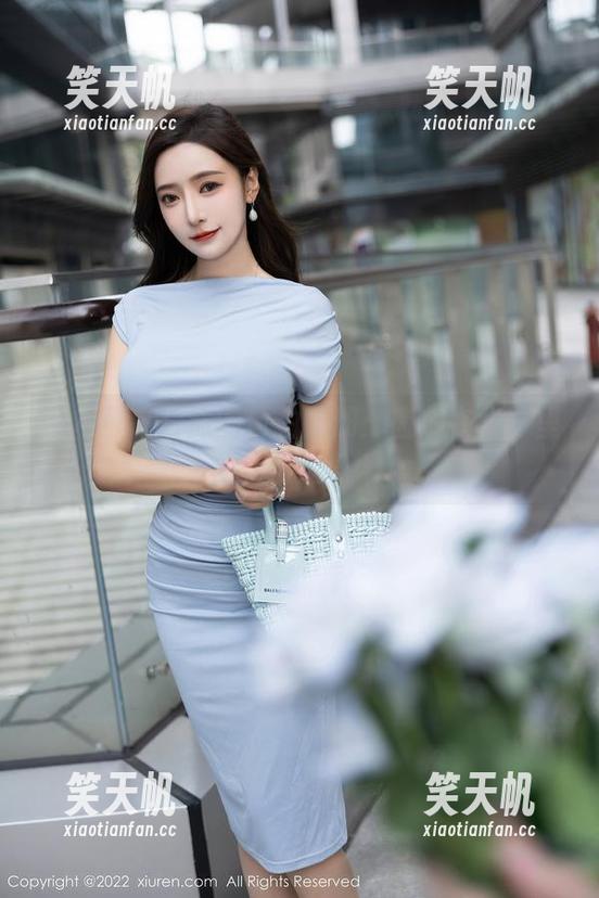 秀人网-白沫 秀人网 - 白沫的自拍图册:盛放在光影里的甜美
