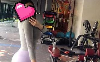 微密圈 – 童小芯清纯写真集，下载吧，恍若回到青涩的校园时光！