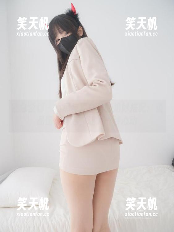 紧急企划-小恩 紧急企划 - 小恩与厚白丝的绝妙搭配:精品图集精选,让人一秒心动