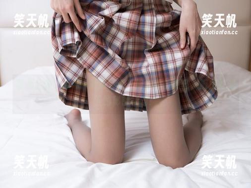 紧急企划-见希w 紧急企划 - 见希w最新写真:厨娘界的黑马,厨房灯光下的秘密花园!
