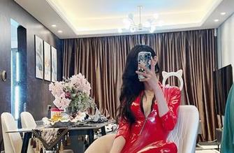 微密圈 – 葛征泳池美图：一阵滋味，下载才是王道！