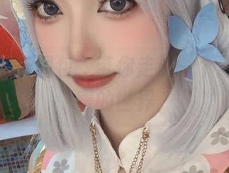 许枳的网袜图包，带你走进一个迷离又甜蜜的世界