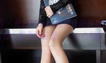 语画界 – 允儿Claire的黑丝制服第四套图，给你一整天的幻想！（小心别醉了）