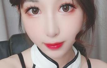 雯粥粥i带你走进蕾姆婚纱的奇妙世界，更新不是暗恋，是公开的爱！