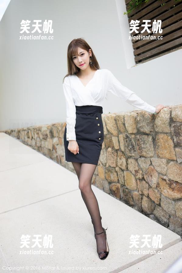 魅妍社-淼淼萌萌哒 魅妍社 - 今天的更新是淼淼萌萌哒女友的写真,光影交错,简直造梦!